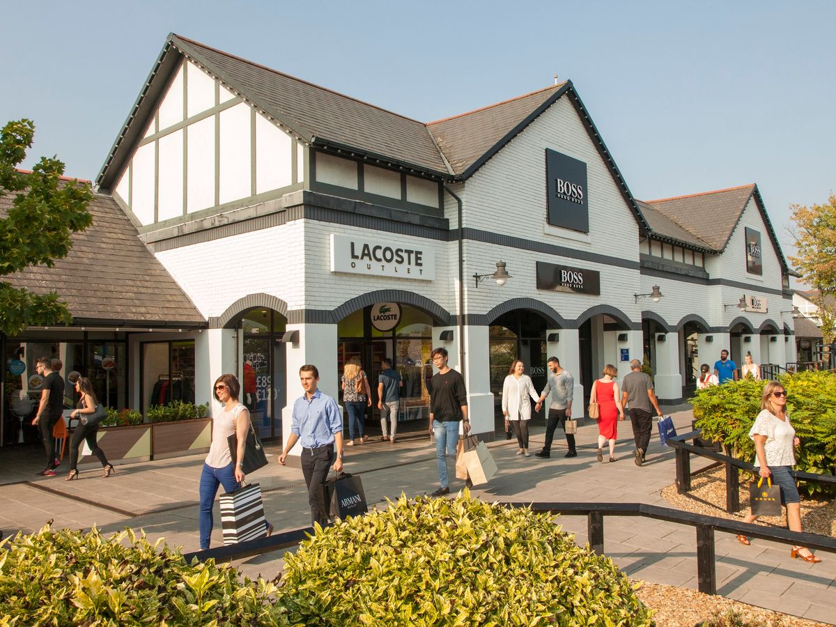 best day to visit cheshire oaks